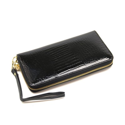 Женский кожаный кошелек-клатч Marco Coverna (403-2500-1) черный лак Женский кожаный кошелек-клатч Marco Coverna (403-2500-1) черный лак